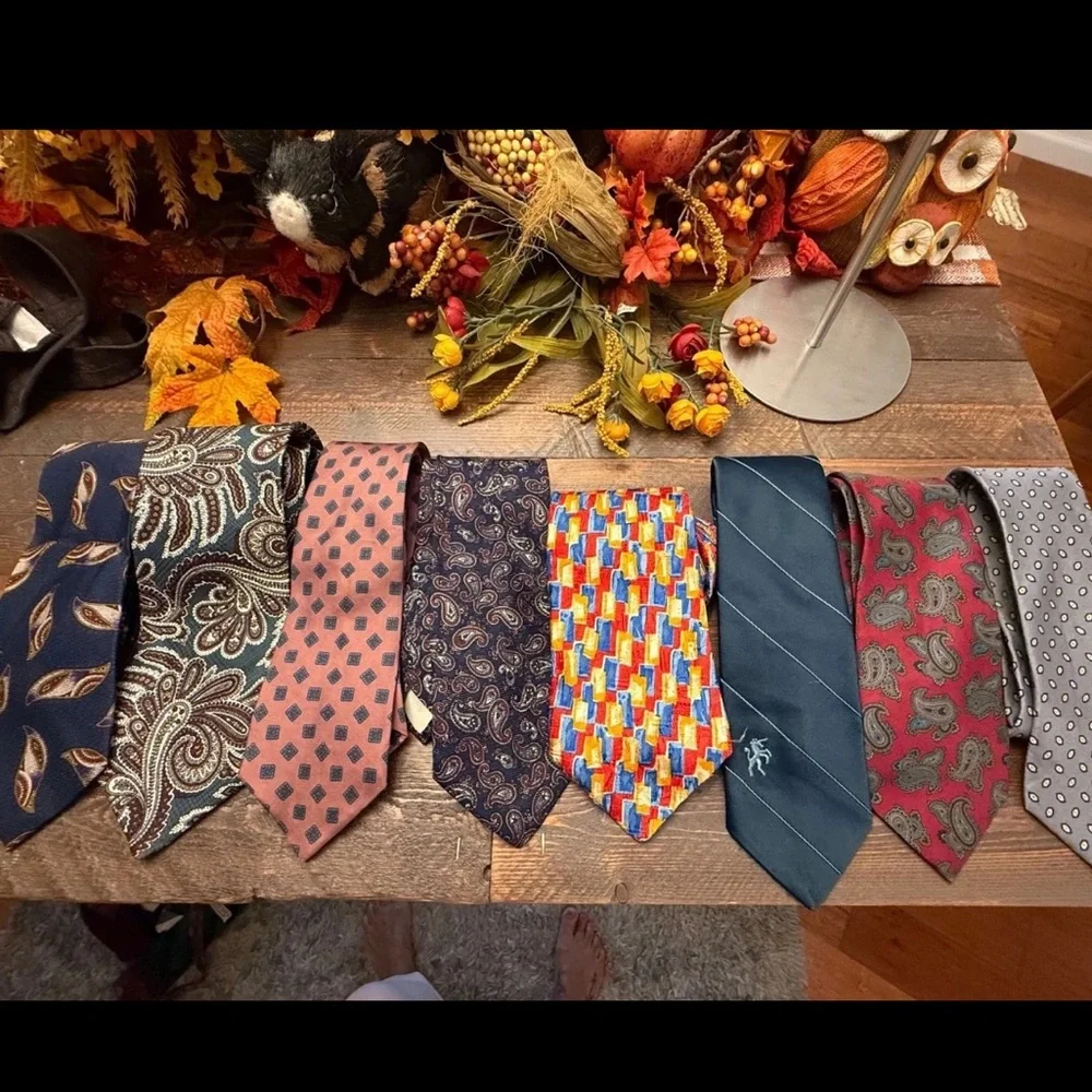 8 1970’s-80’s Vintage Silk Men’s Neckties Hathaway Roundtree Don Lopez Bronzini